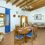 Owl Bobis - Family Holidays With Private Pool *