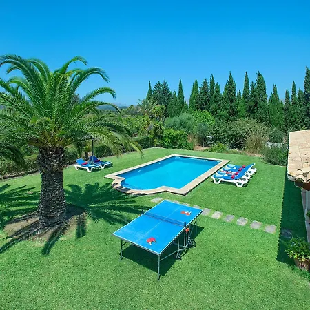 Owl Bobis - Family Holidays With Private Pool Вілла