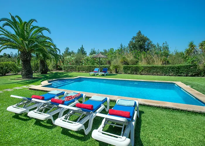 Owl Bobis - Family Holidays With Private Pool Villa