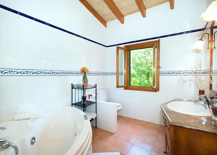 Owl Bobis - Family Holidays With Private Pool * Port de Pollenca