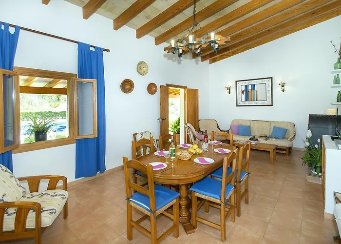 Owl Bobis - Family Holidays With Private Pool *